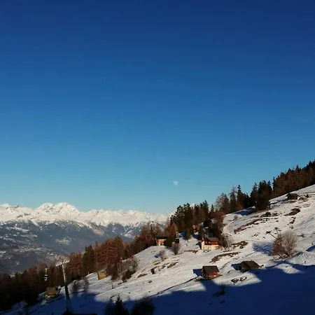 Centrally-located In Veysonnaz