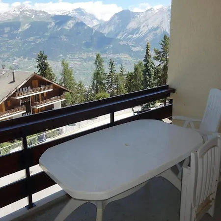 In Prime Location Apartment Veysonnaz